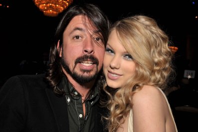 Dave Portnoy Has Strong Message for Dave Grohl After Taylor Swift Diss