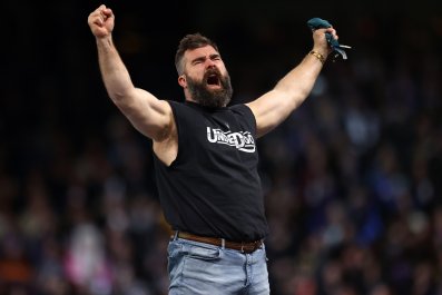 Jason Kelce Belts Out New 'Favorite' Taylor Swift Song on 'New Heights'