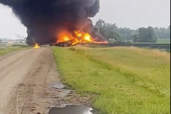 Shelter-in-place order briefly issued at North Dakota derailment site, officials say