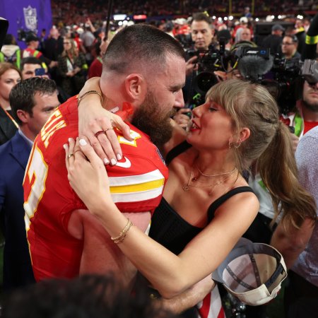 Travis Kelce's Taylor Swift Move Sends Internet Into Meltdown