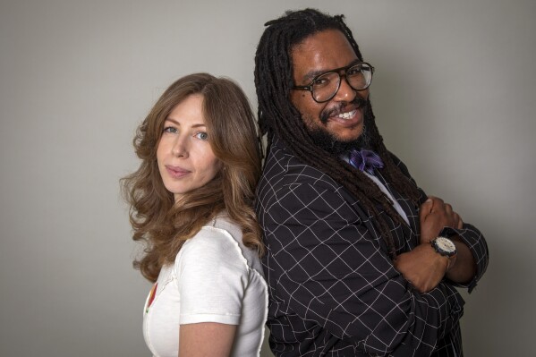 Pop-soul band Lake Street Dive wants to spread a little joy around. What’s wrong with that?