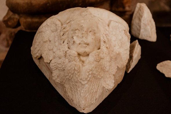 'Sensational' Carved Marble Cherubs From 15th Century Unearthed at Castle