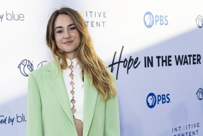 Shailene Woodley's Melania Trump Gesture Slammed