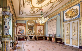 Surreal and unexpected: What it’s like to tour Buckingham Palace’s renovated East Wing