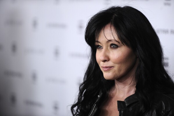 Shannen Doherty, ‘Beverly Hills, 90210’ star, dies at 53