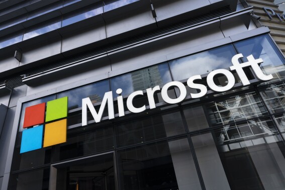 Microsoft users worldwide report widespread outages affecting banks, airlines and broadcasters