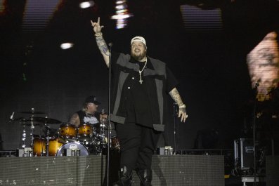 Country Star Jelly Roll Gives Major Update on Weight Loss and Marathon Training