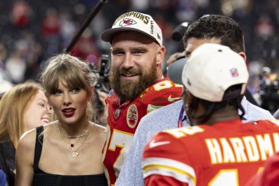 Taylor Swift Fans Are Losing It Over Travis Kelce's Wild Ringtone