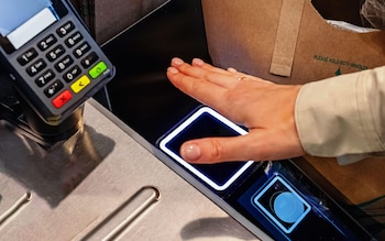 Supermarket lets shoppers ‘pay by palm’