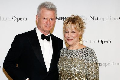 Bette Midler Reveals the Secret Behind Her 40-Year Marriage