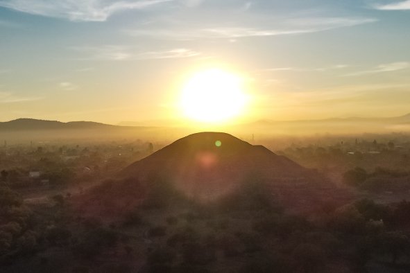 Archaeologists Reveal Ancient 'Moon' Pyramid's Astronomical Secrets