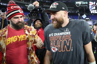 The Hefty Price Tag on Travis Kelce's Hunt for a New Podcast Deal