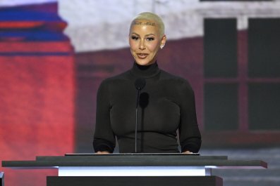 Amber Rose's Car Attacked While Kids Played