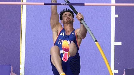 Viral French pole vaulter Anthony Ammirati allegedly gets racy job offer from porn site