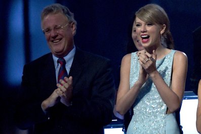 Taylor Swift's Dad's Reaction to Her Concert Shoutout Goes Viral