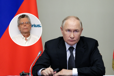 Stephen King's Putin Remarks Take Internet By Storm