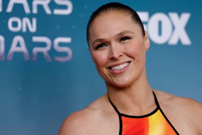 Ronda Rousey Apologizes for Sharing Sandy Hook Conspiracyâ'Damage Was Done'