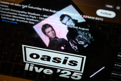 Oasis Message Goes Mega Viral Minutes After Sharingâ'This Is Happening'