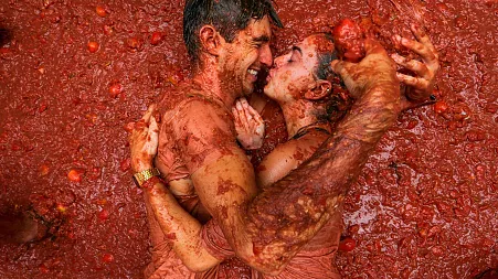 La Tomatina 2024 in pictures: Scenes from the world’s biggest food fight in Buñol