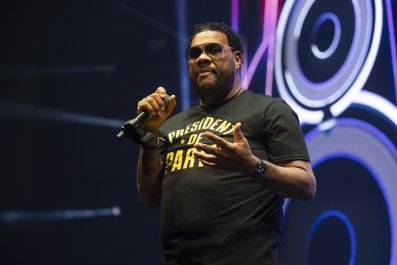 Famed Rapper Fatman Scoop Dead at 53 After Reportedly Collapsing on Stage