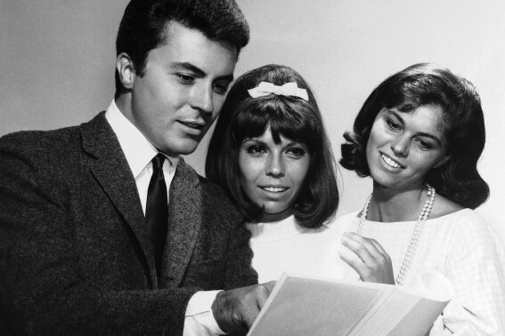 James Darren, ‘Gidget’ teen idol, singer and director, dies at 88