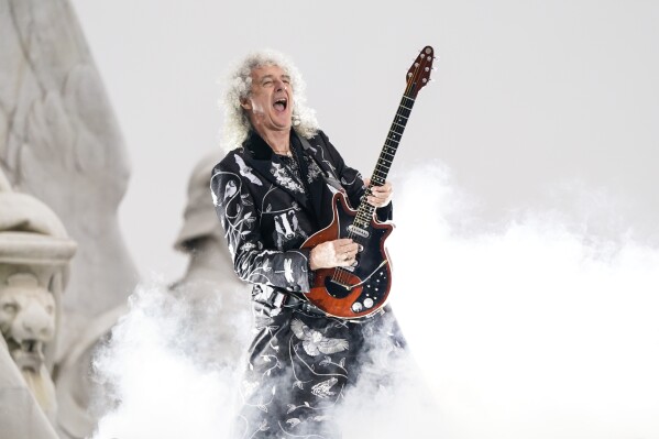 Queen guitarist Brian May says he had a ‘minor stroke’ but can still play