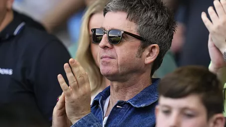 Noel Gallagher’s ‘grumpy middle-aged man’ portrait to be added to National Portrait Gallery