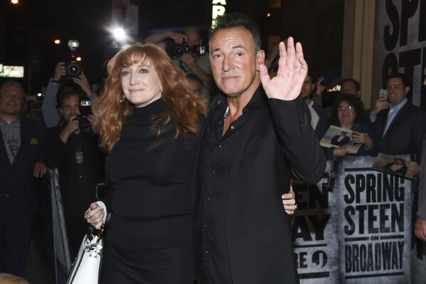 Patti Scialfa, Springsteen’s wife &amp; bandmate, reveals cancer diagnosis